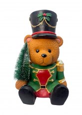 Oso Soldado Sentado con ÁrboL