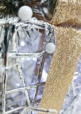 Caja de regalo Plateada con moño dorado Led