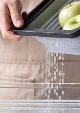 Bandeja escurridora con tabla para cortar