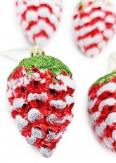 Set de 6 Adornos de Piñas Rojas